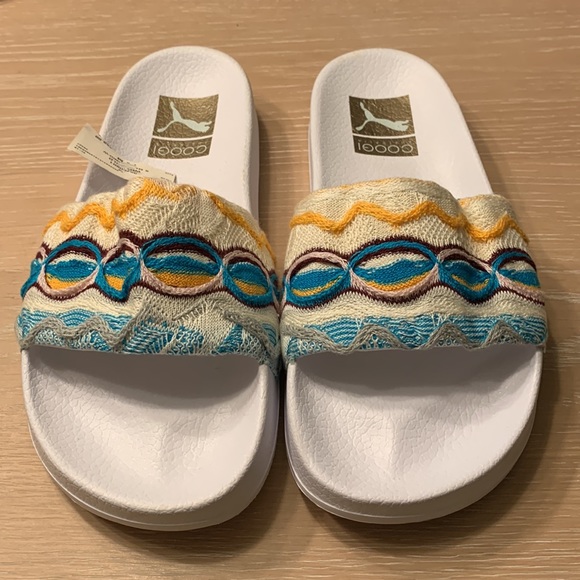 Coogi Puma Slide - really comfy! Take these on your next vacation - Picture 6 of 7